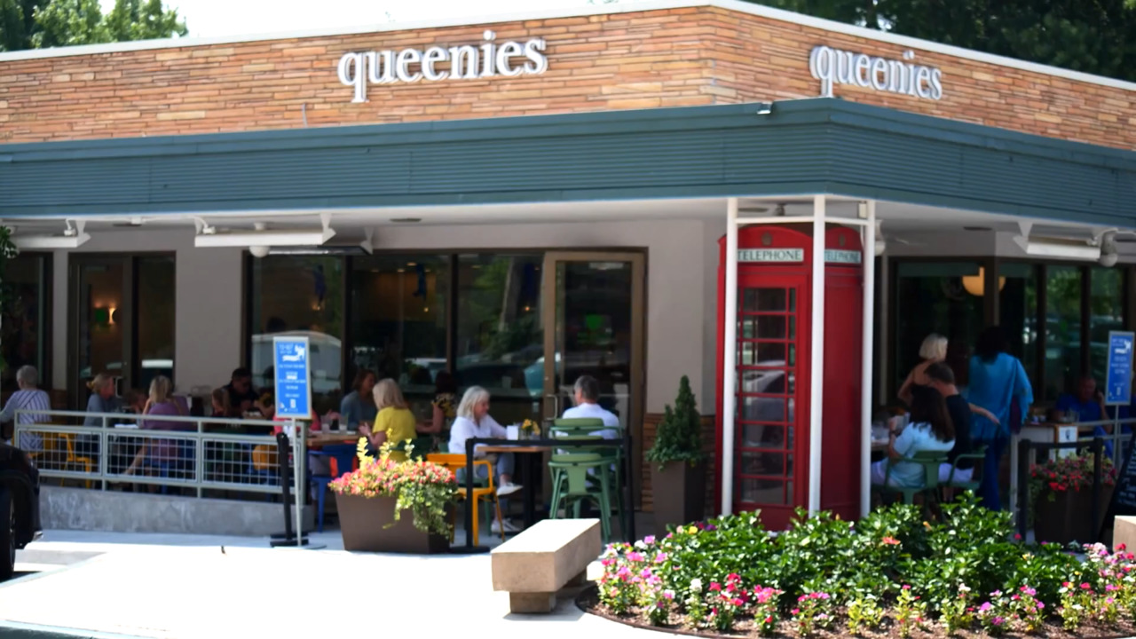 Queenie’s Café and Bakery link