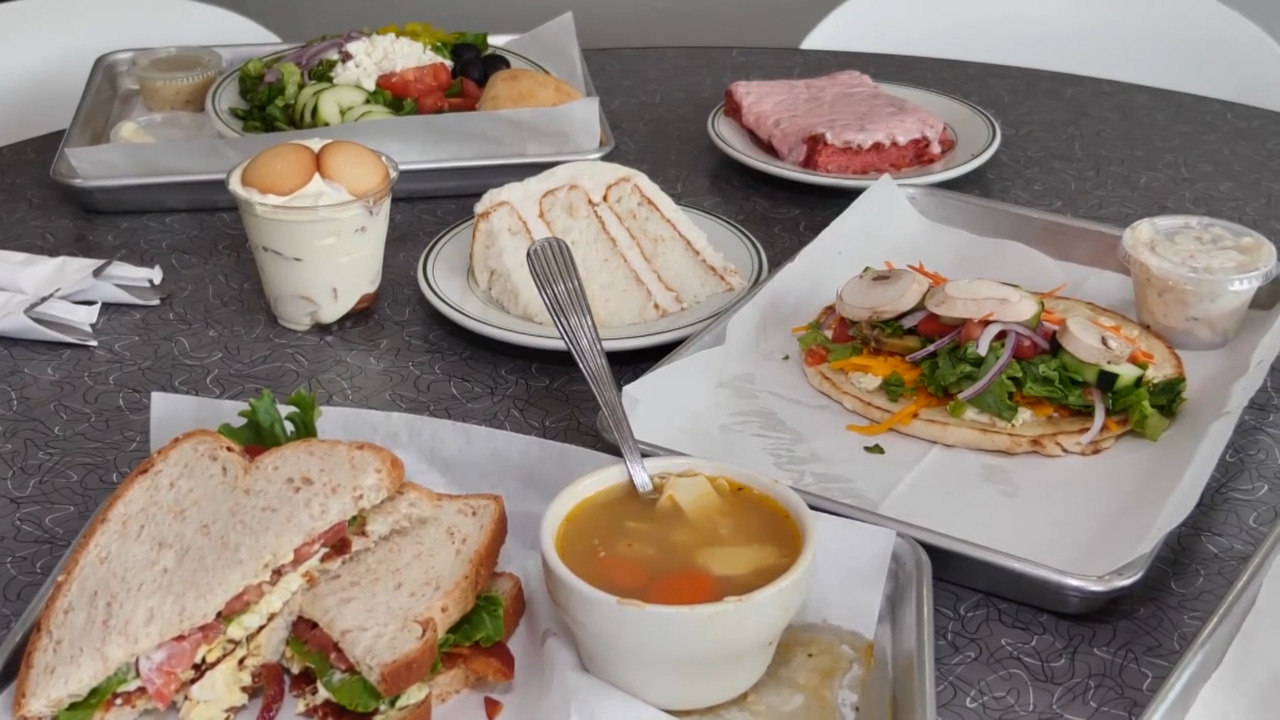 Crazy 8 Café & Coffeehouse link