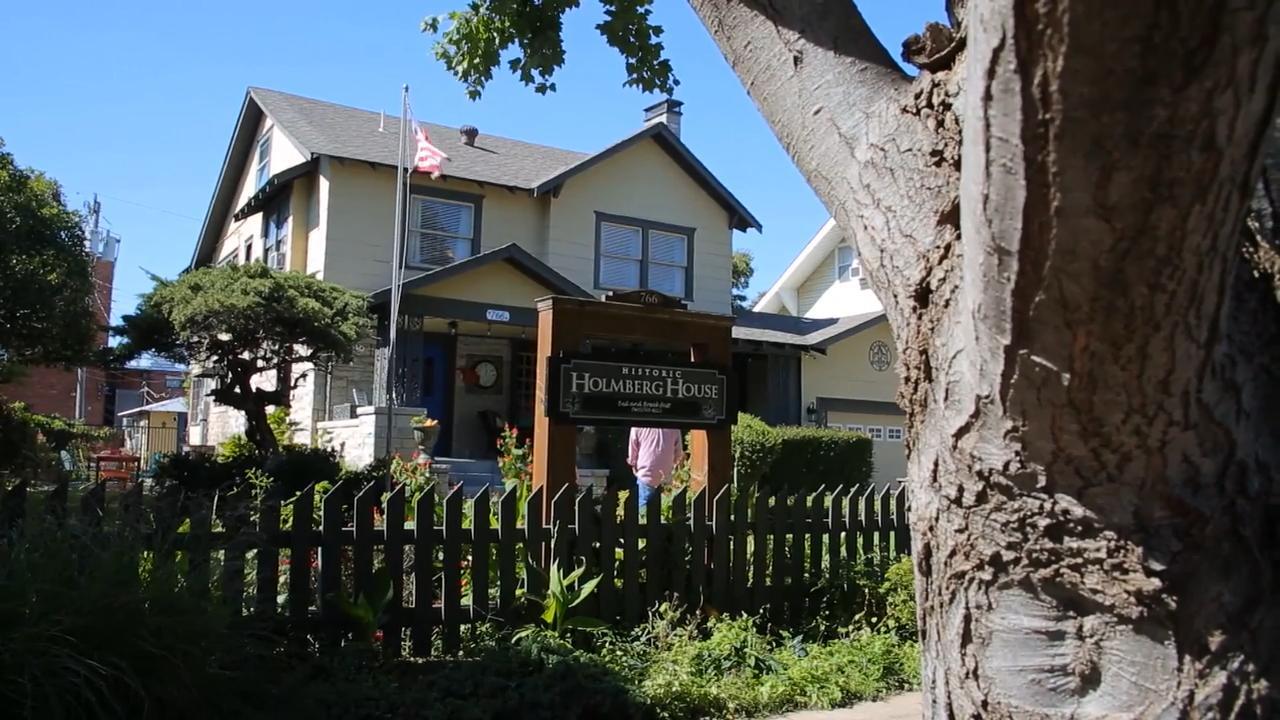 Holmberg House Bed & Breakfast link