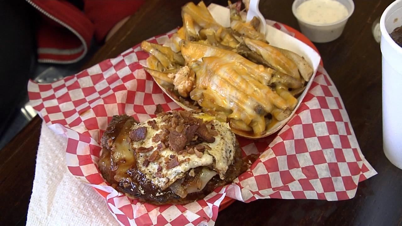 Flo’s Burger Diner link