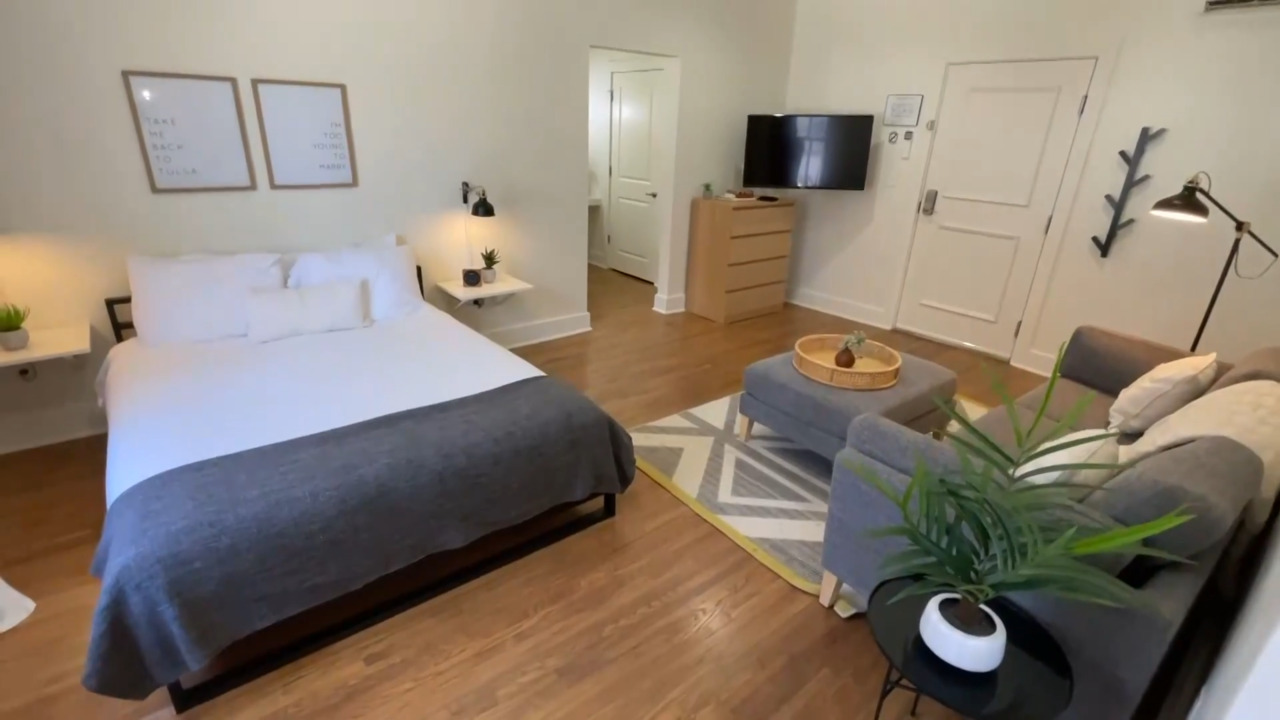 21 ½ Boutique Hotel link