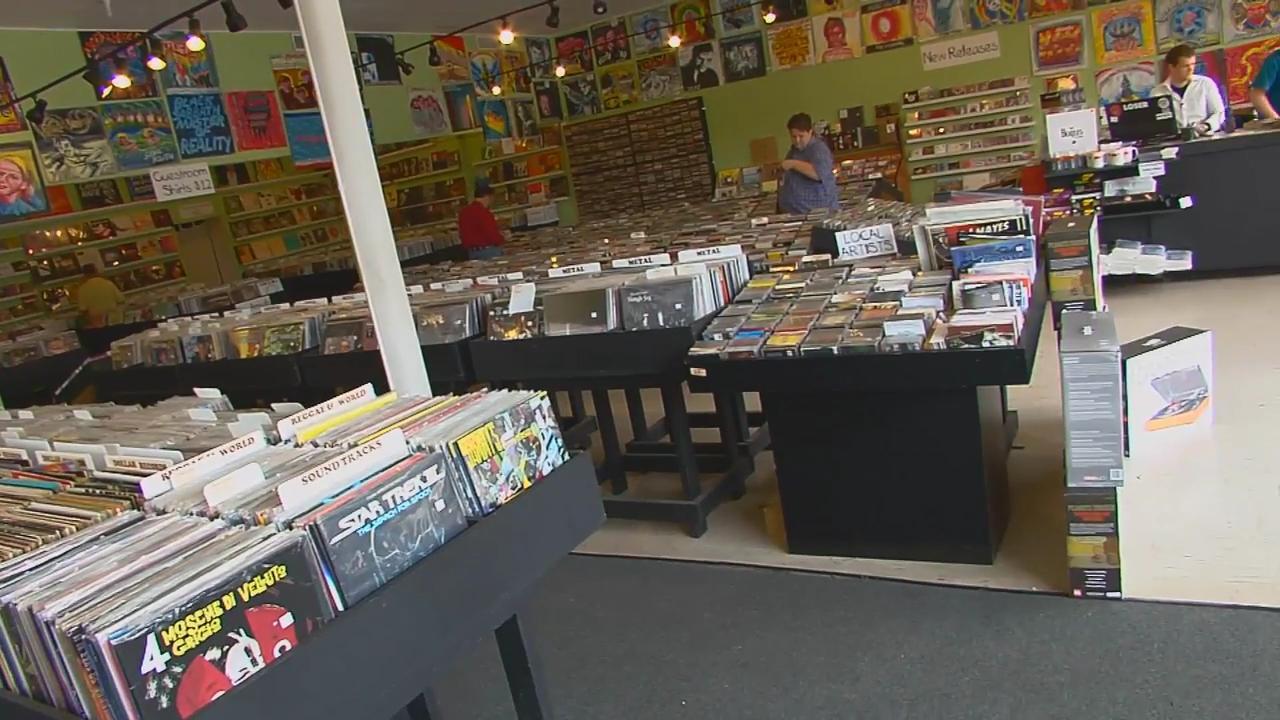 Guestroom Records link