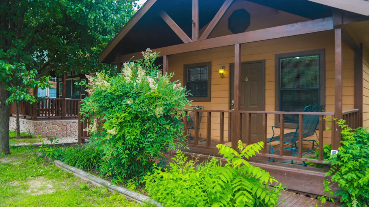 Southern Oaks Resort link