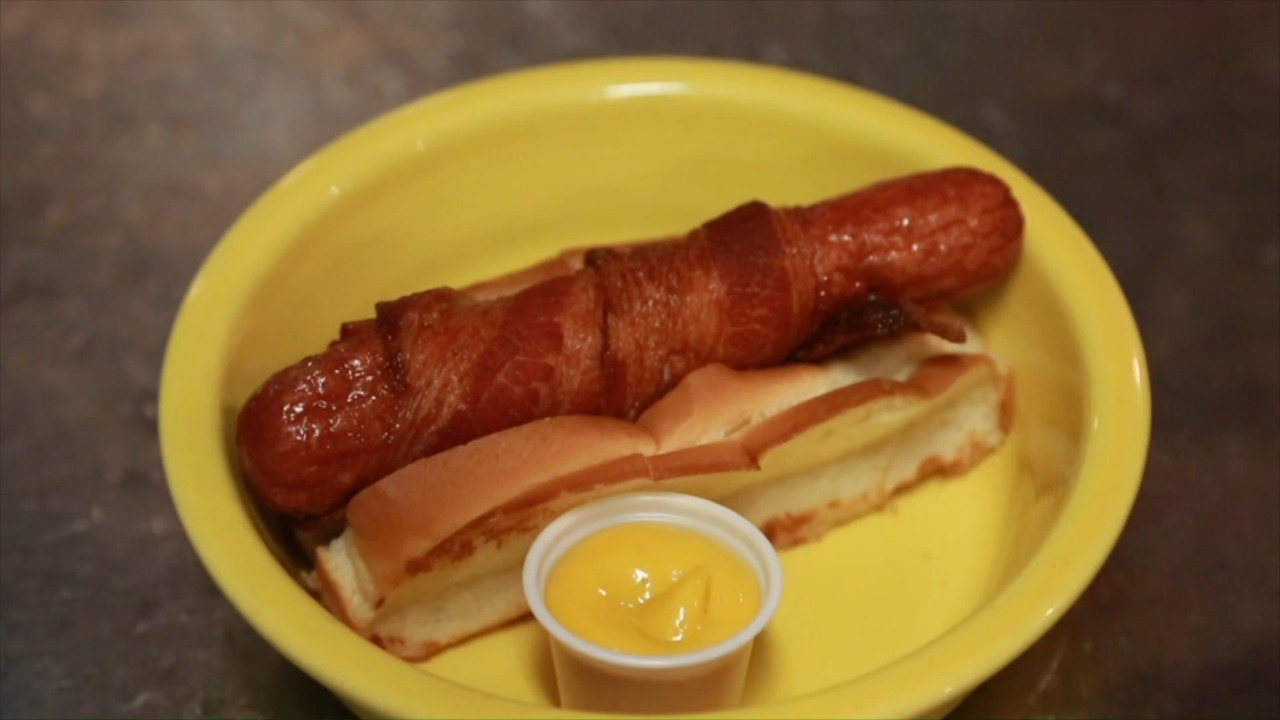 Stray Dog Café link