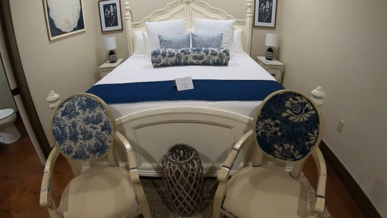 The Bluebird Inn link