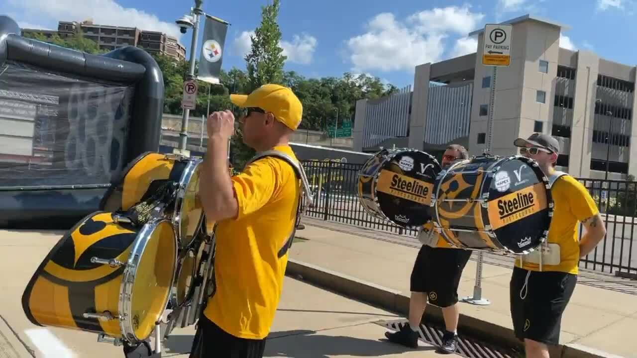 Here's what happens at Steelers tailgate parties, I think, Stay Weird,  Pittsburgh, Pittsburgh