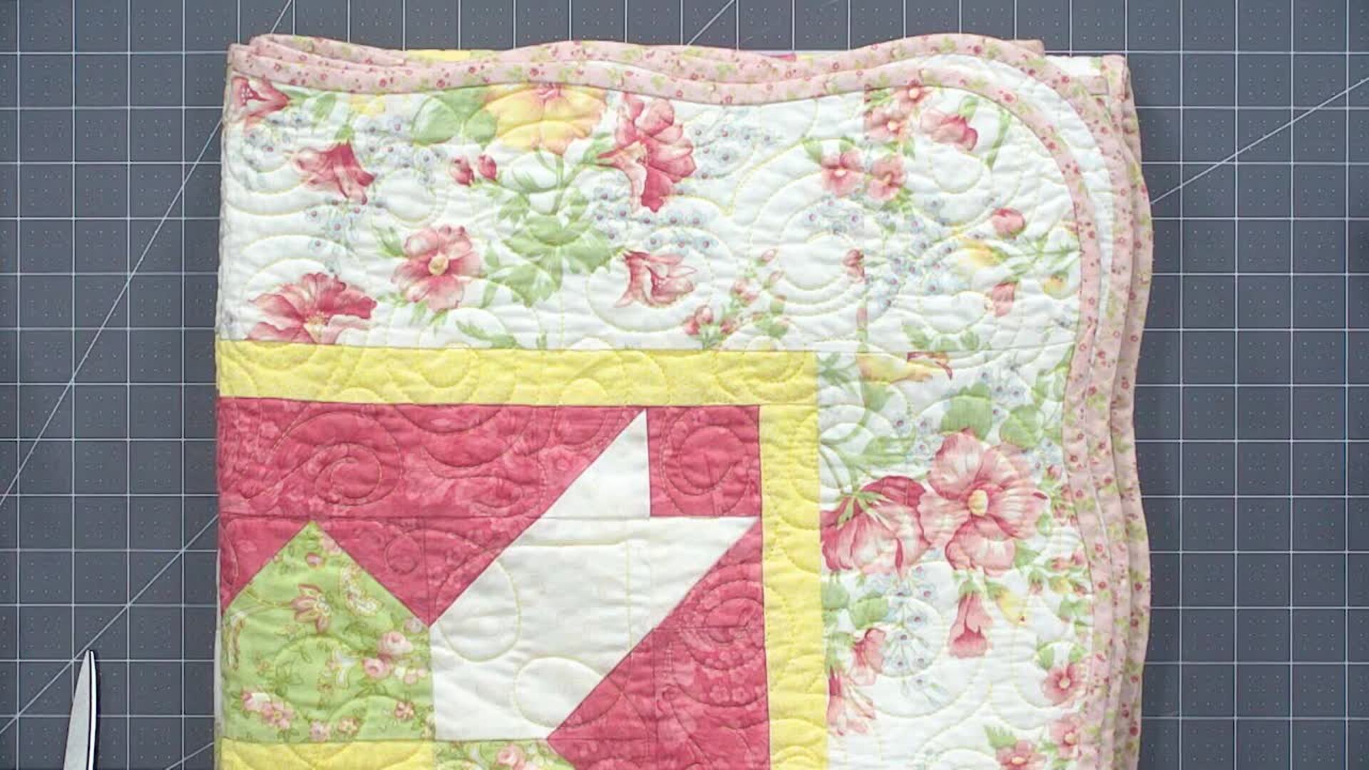 QUILT AS YOU GO: how to add a fancy edge to your quilts - (full