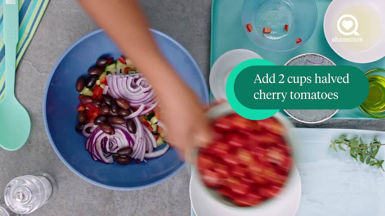 Hummus bowl with greek salad (2 min)