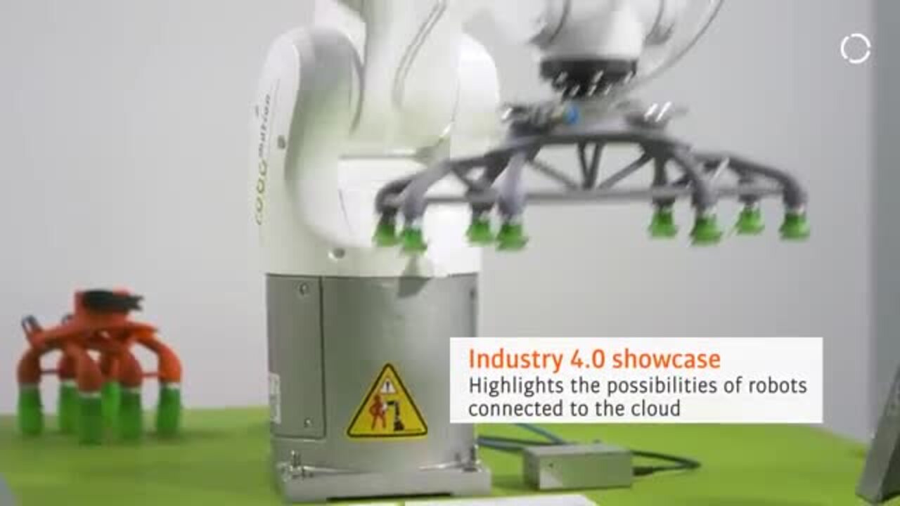 KR 3 AGILUS in Hands-on Industry 4.0 Solution from robomotion