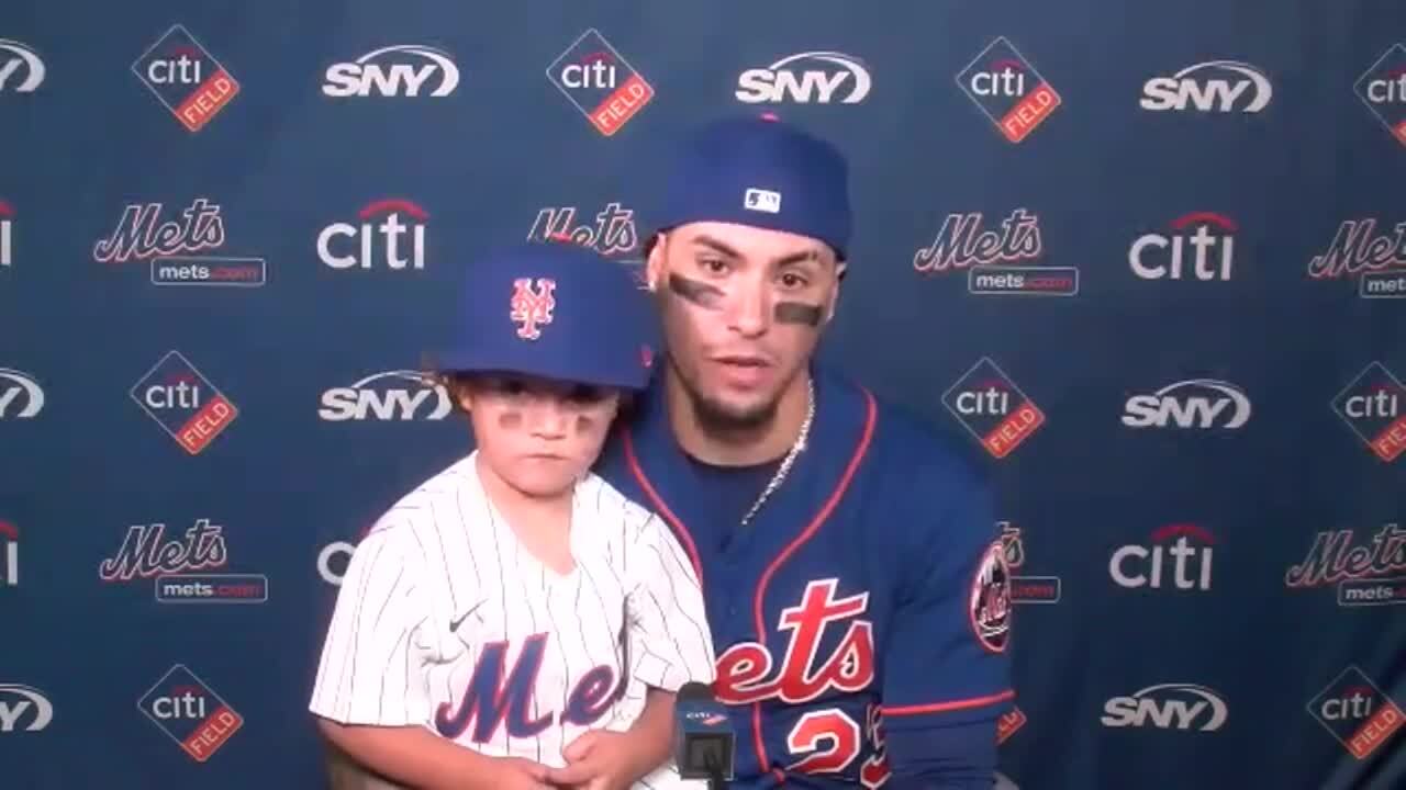 Mets players are giving their fans a thumbs down