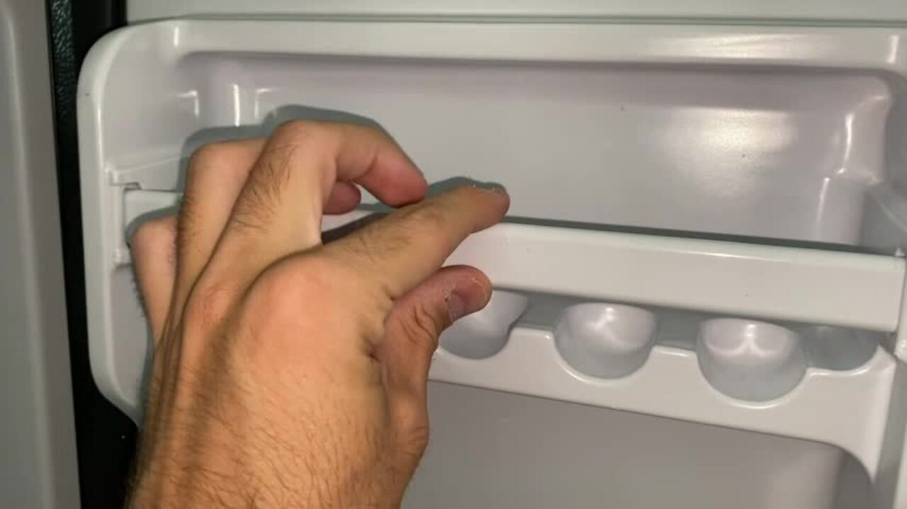 Jeremy Cass 3.5-cu ft Counter-depth Freestanding Mini Fridge Freezer  Compartment (Silver) ENERGY STAR in the Mini Fridges department at