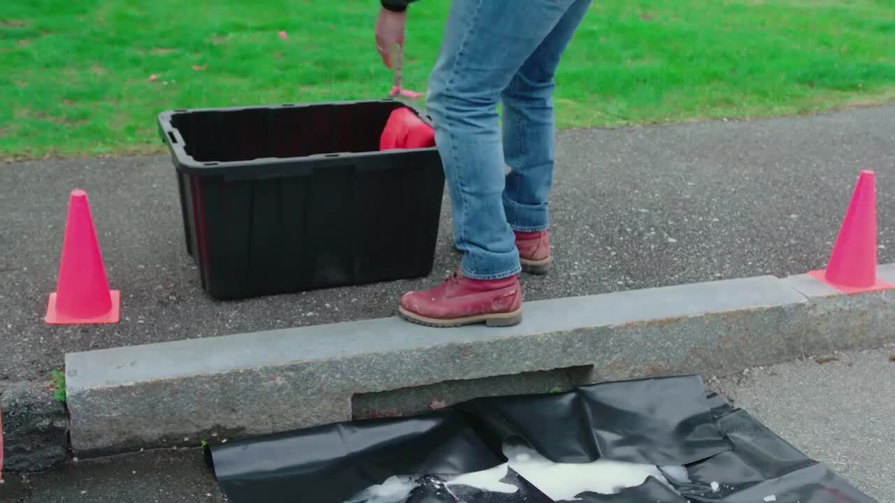 Quick Dam Grab and Go Flood Protection Kit Containing 4 - 10 ft