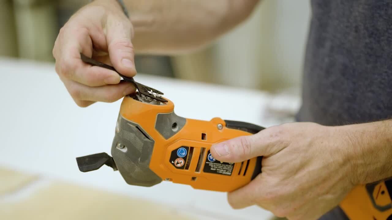 DEWALT Outil oscillant Multi cutter 18V XR 2x5 Ah - DCS356P2