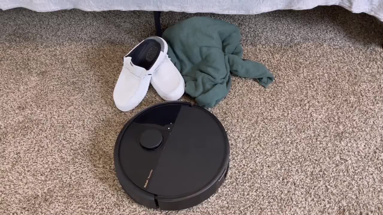 iRobot Roomba Max 705 14 in. Robotic Vacuum with Smart Navigation 