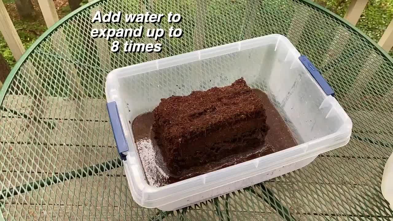 Harris 9 Gal. Expanding Coco Coir Pith (4 Brick pack) & 4Qt 