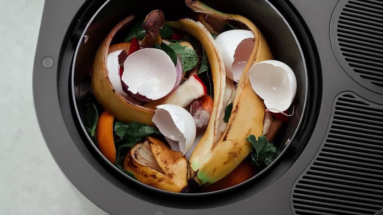How To Store Food Scraps For Composting At Home - Honestly Modern
