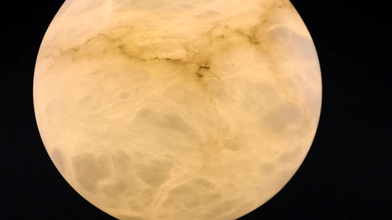 YUYI 1-Light White Natural Alabaster Chandelier, Raindrop