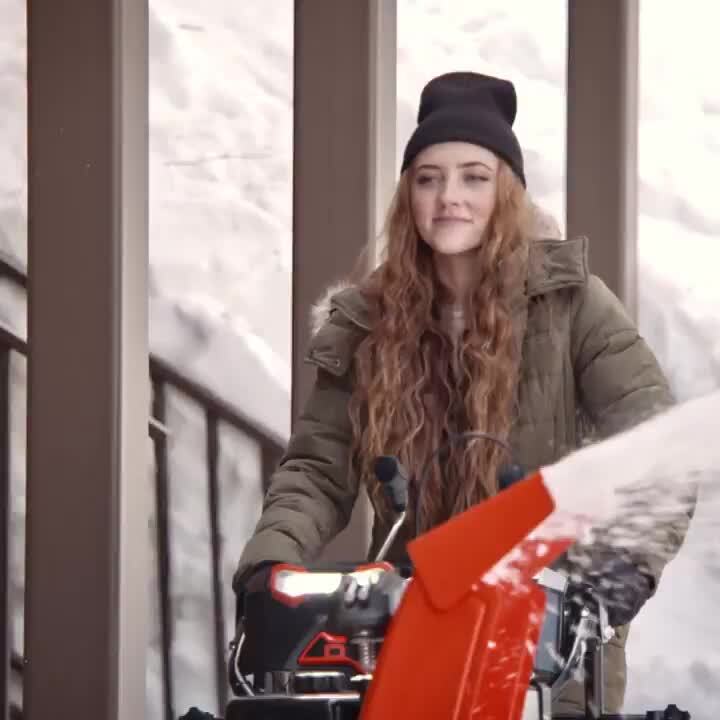 Ariens Deluxe 28 in. 252cc Electric Start 2-Stage Self-propelled