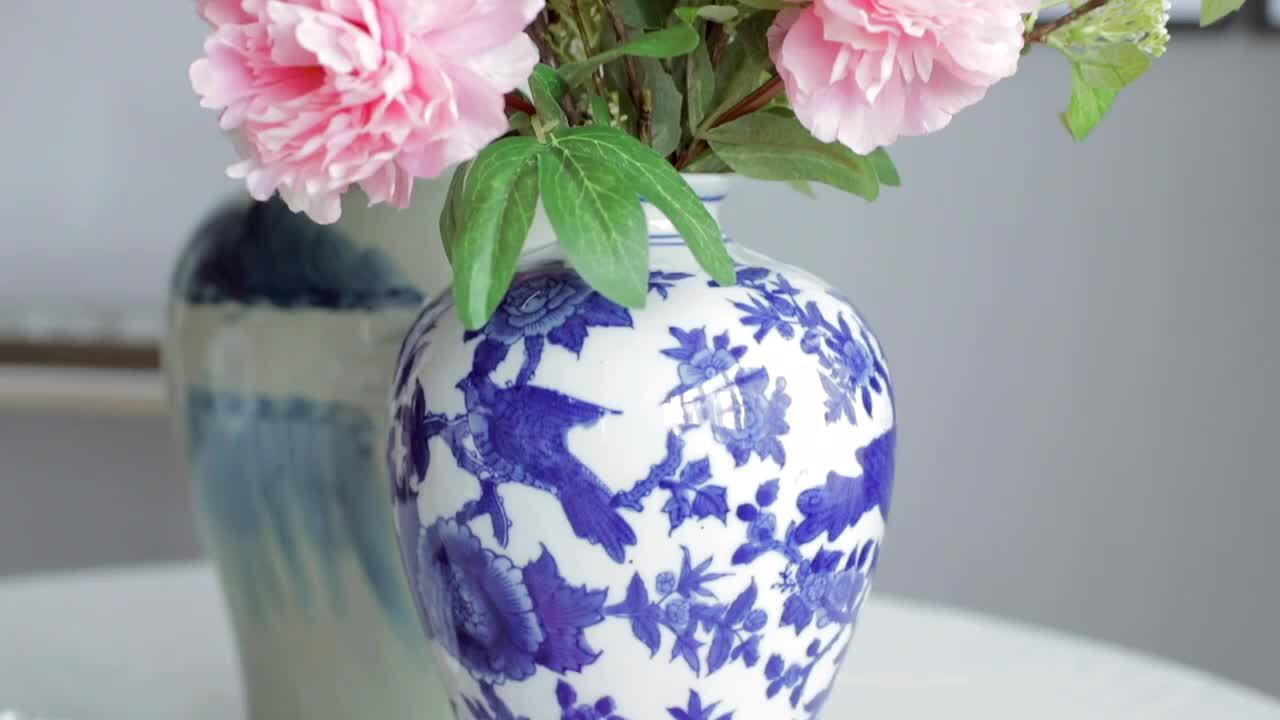 REAL BOTANICAL COLOR 藍色 3袋セット A & B Home Ren 7 in. x 13 in. Blue and White Decorative Vase