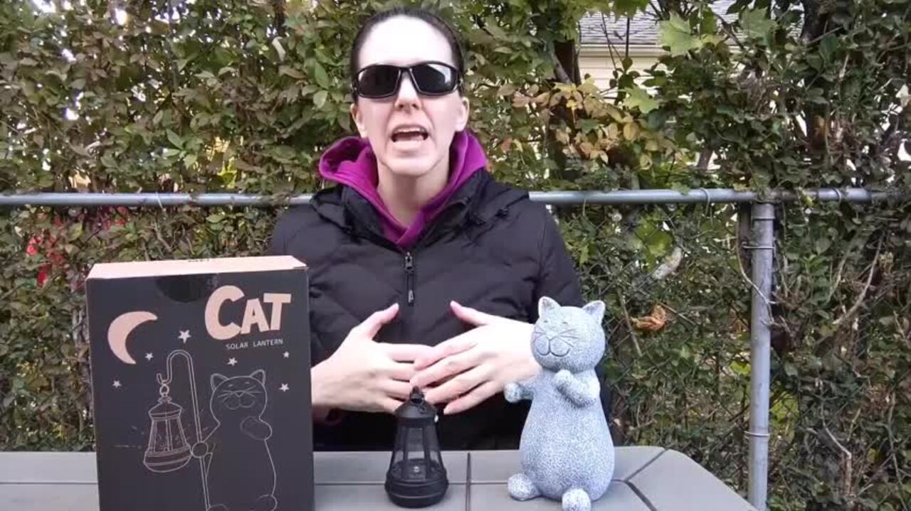 Goodeco Solar Garden Statue Cat Figurine- Garden Art with Solar