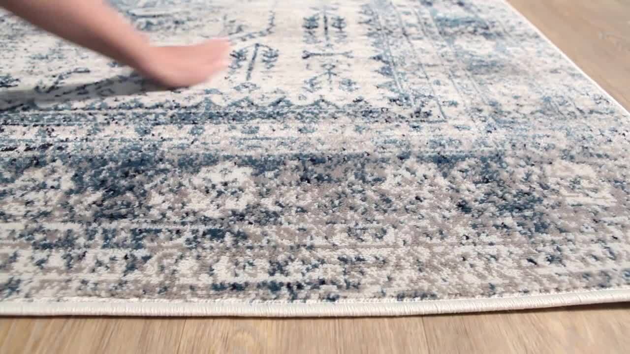 Havana Sky Blue 3 ft. 11 in. x 5 ft. 7 in. Oriental Area Rug