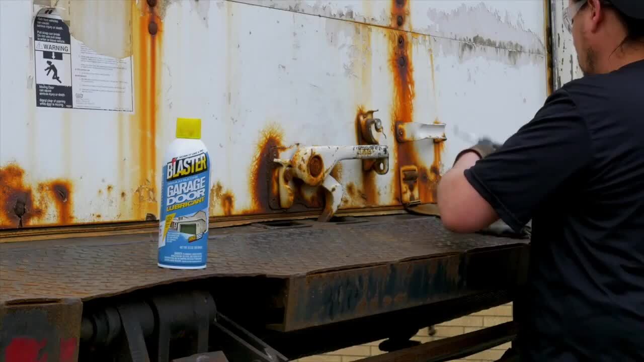 Blaster 9.3 oz. Premium Silicone Garage Door Lubricant Spray 16