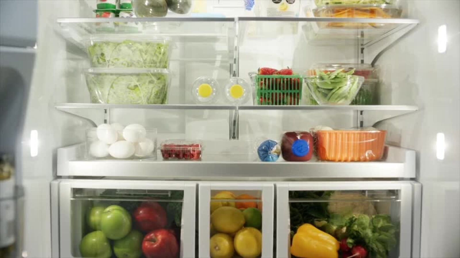 Whirlpool 28 in. Wide Top Freezer Refrigerator in White 14 cu. ft. WRT134TFDW on Fridge.com