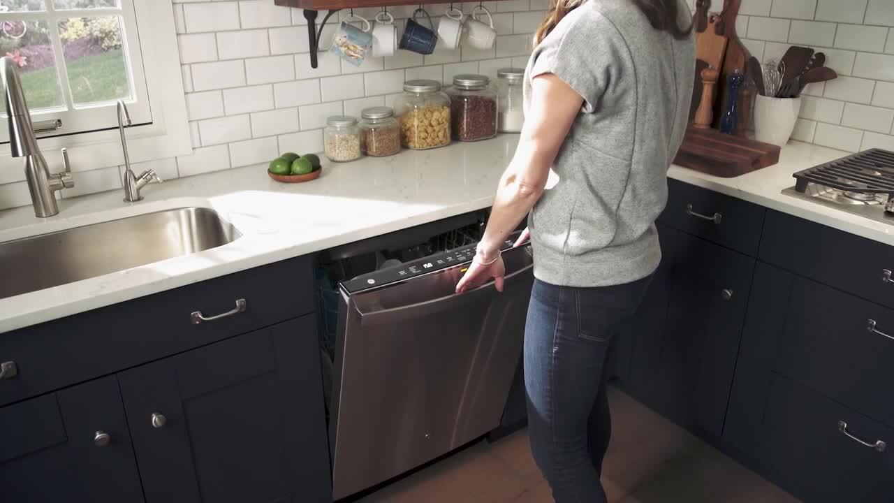 24 in. Built-In Tall Tub Front Control White Dishwasher with 60 dBA, ENERGY STAR