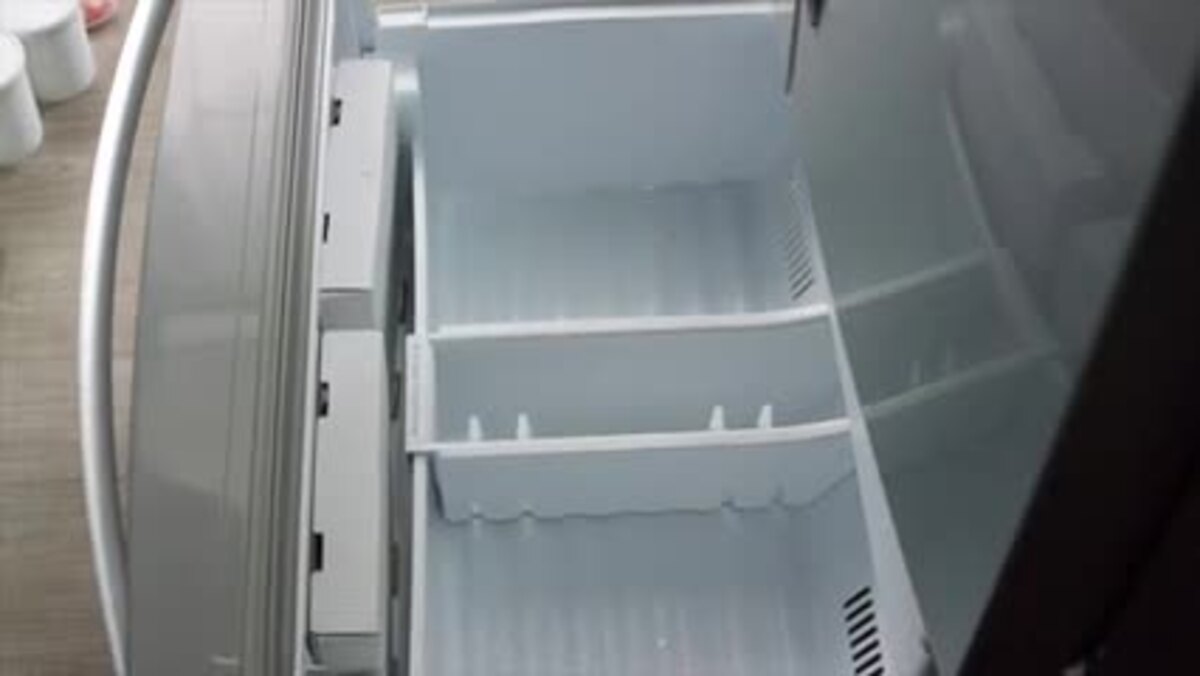 Whirlpool 30 in. Wide Top Freezer Refrigerator in White 18 cu. ft. on Fridge.com