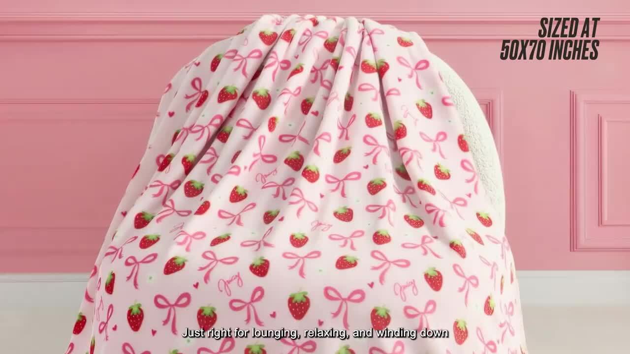 JUICY COUTURE Bowquet Soft White Plush Polyester Kids Throw