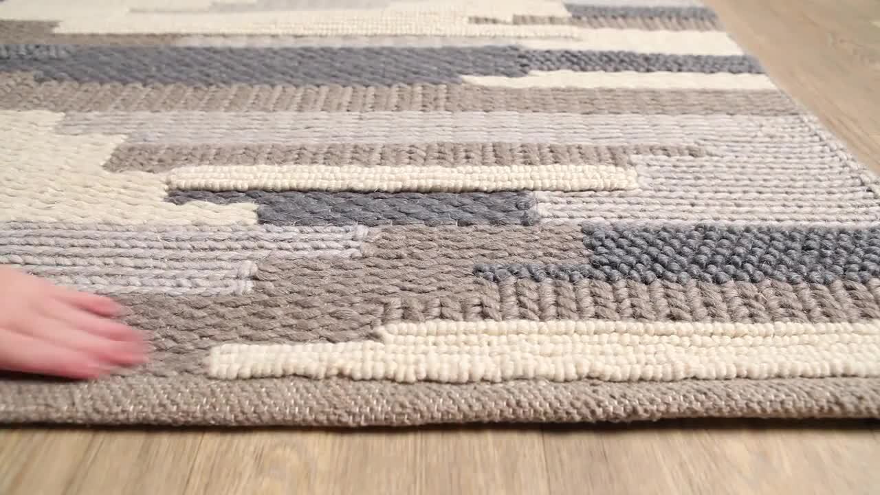 Artistic Weavers Sajal Feather Rug Multicolor/Blue 2' x 3' Artistic Weavers Sajal Feather Rug Multicolor/Blue 2' x 3'