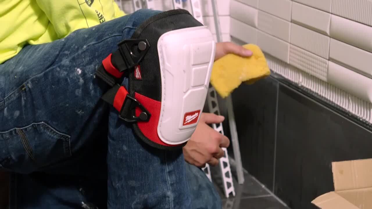 RYOBI 7 in. 4.8 Amp Tabletop Tile Saw with Comfort Knee Pads RYOBI 7 in. 4.8 Amp Tabletop Tile Saw with Comfort Knee Pads