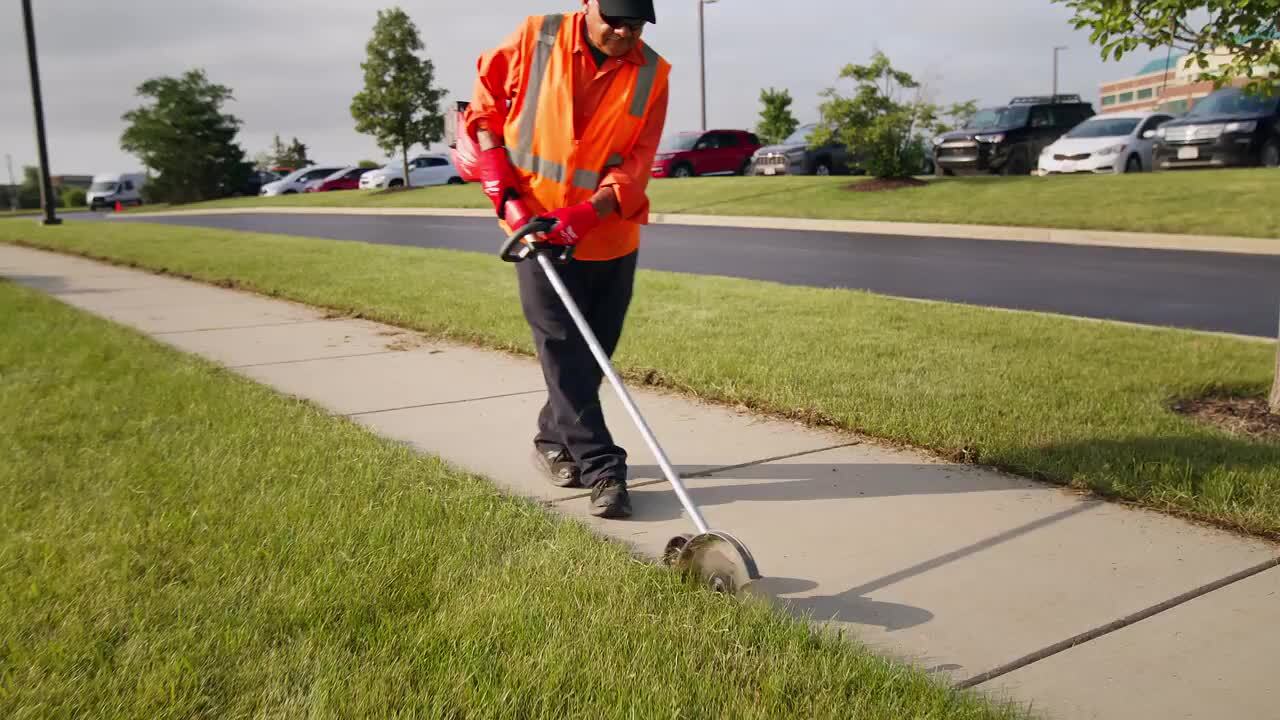 Milwaukee M18 FUEL 18V 8 in. Brushless Cordless Battery Powered