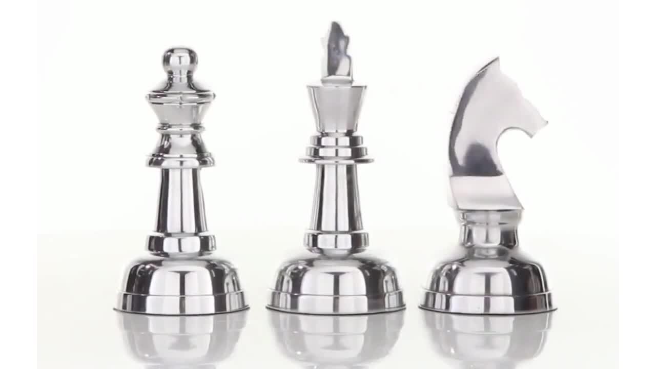 Luxury Chess Set - Modern Geometric Ultra Clear Resin Chess Set