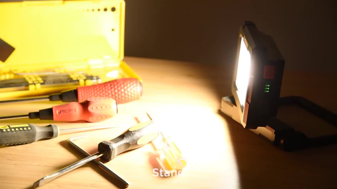 Husky 2500 Lumens Dual Power Rechargeable Battery or Solar Powered
