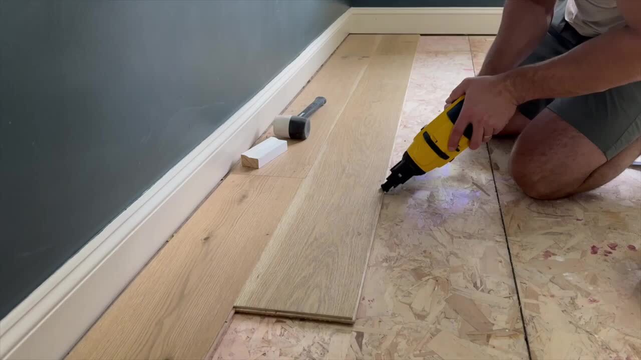 Malibu Wide Plank Lombard French Oak 1/2 in. T x 5 and 7 in. W T&G Distressed Engineered Hardwood Flooring (24.9 sq.ft./case) CXS