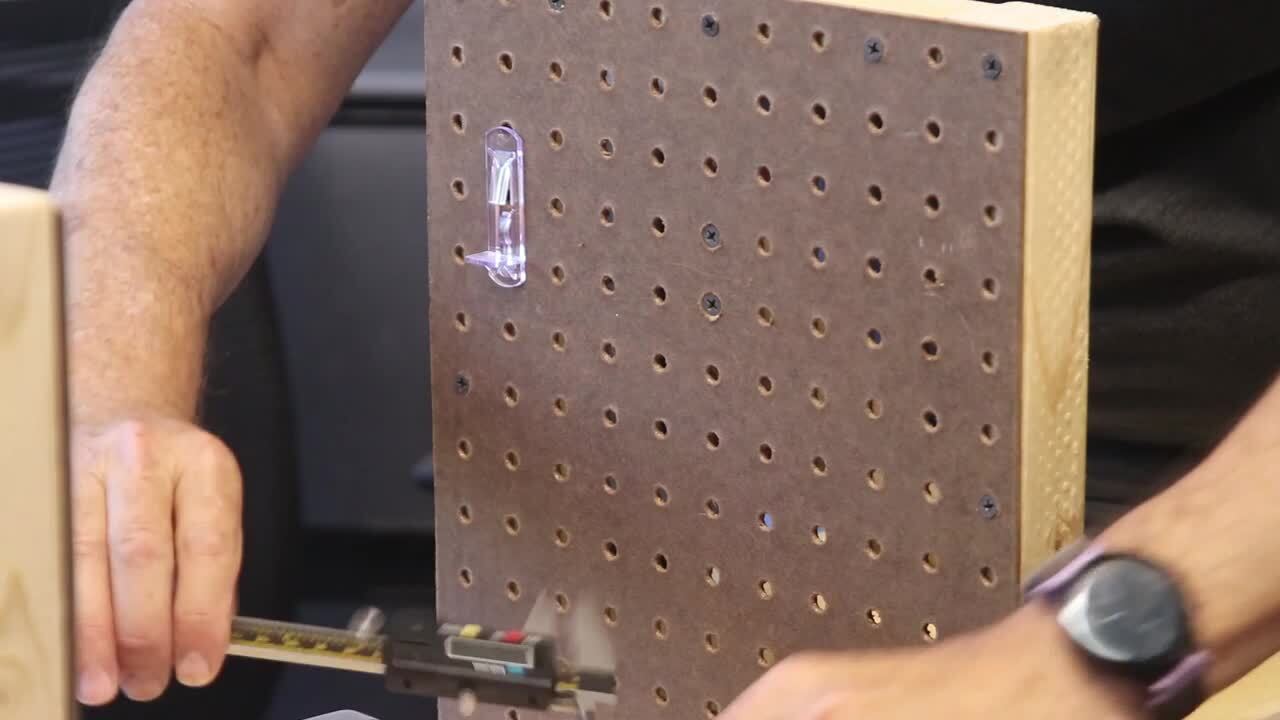 Prime-Line Self-Locking Shelf Support Pegs, 5mm. Peg x 3/8 in