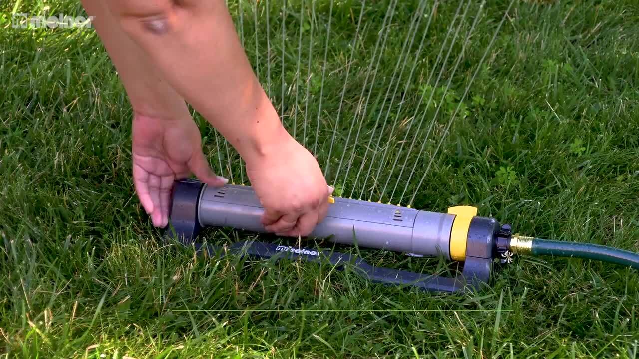 4500 sq. ft. Deluxe Turbo Oscillating Sprinkler 4500 sq. ft. Deluxe Turbo Oscillating Sprinkler