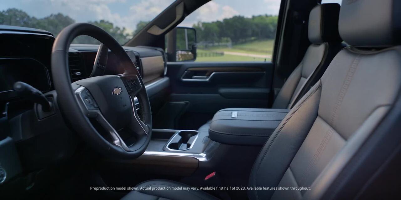 Silverado_HD_MCM_Interior_2x1_v3