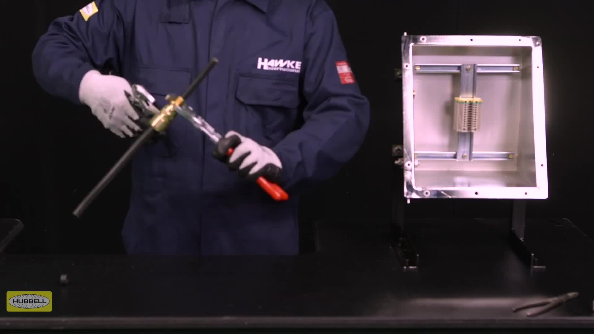 Hawke 501453RAC  Cable Gland Installation Guide  Hawke International