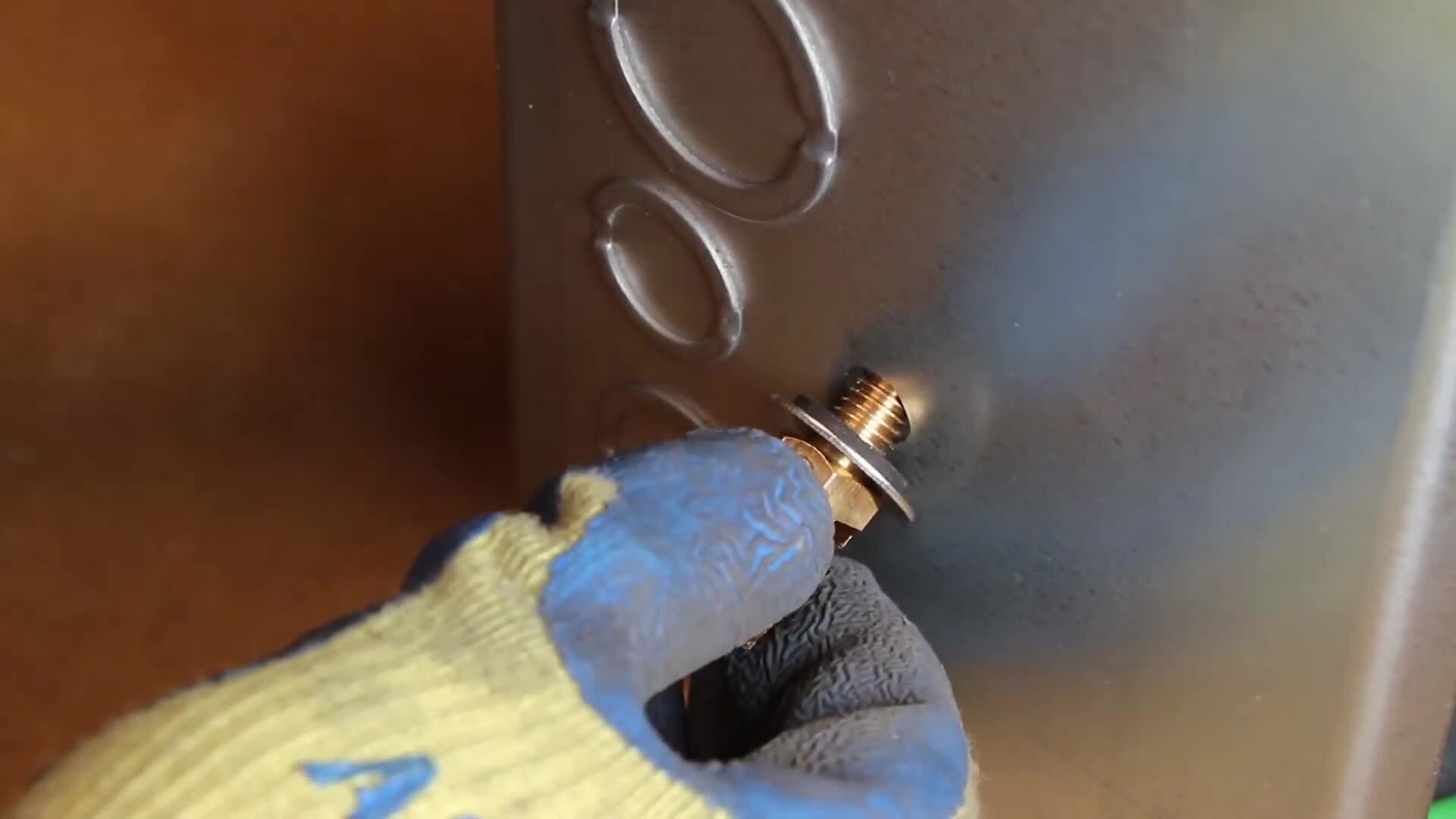BURNDY KCKF Bulkhead Connector Installation