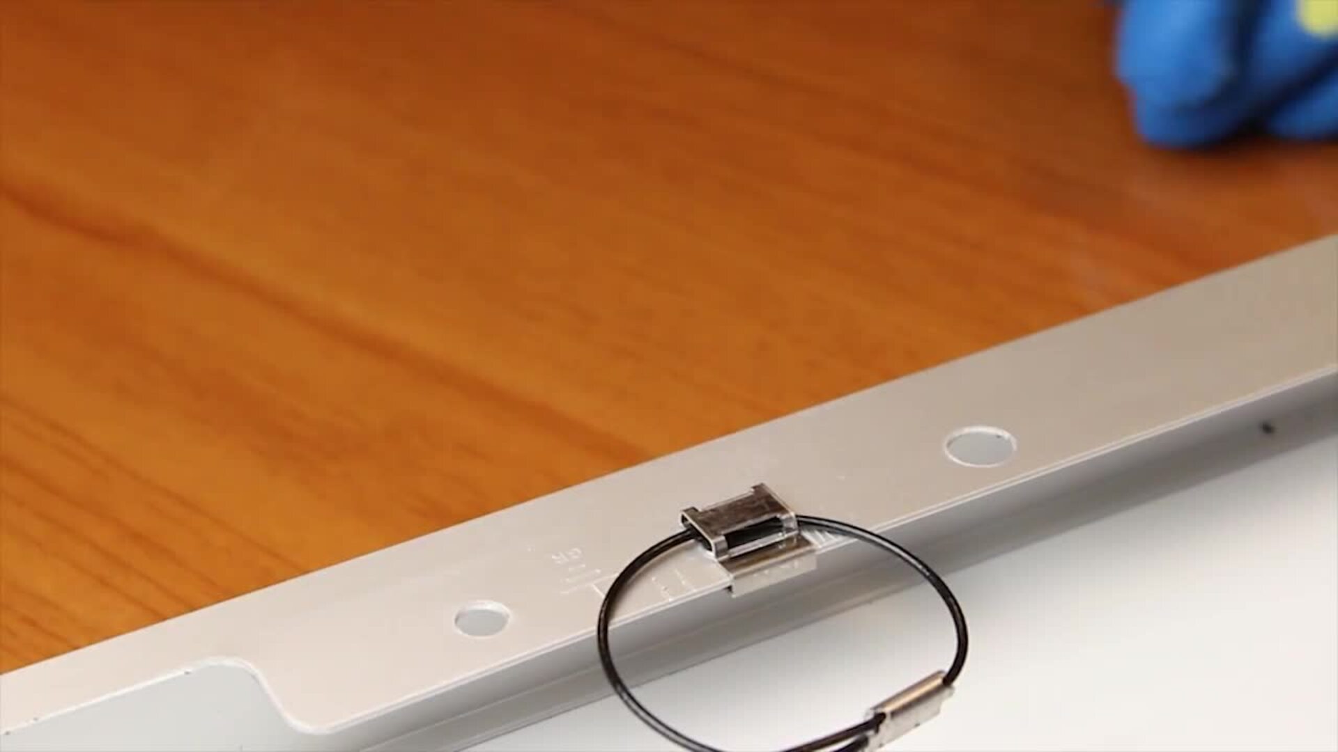 BURNDY Wiley Bundle Clips Installation