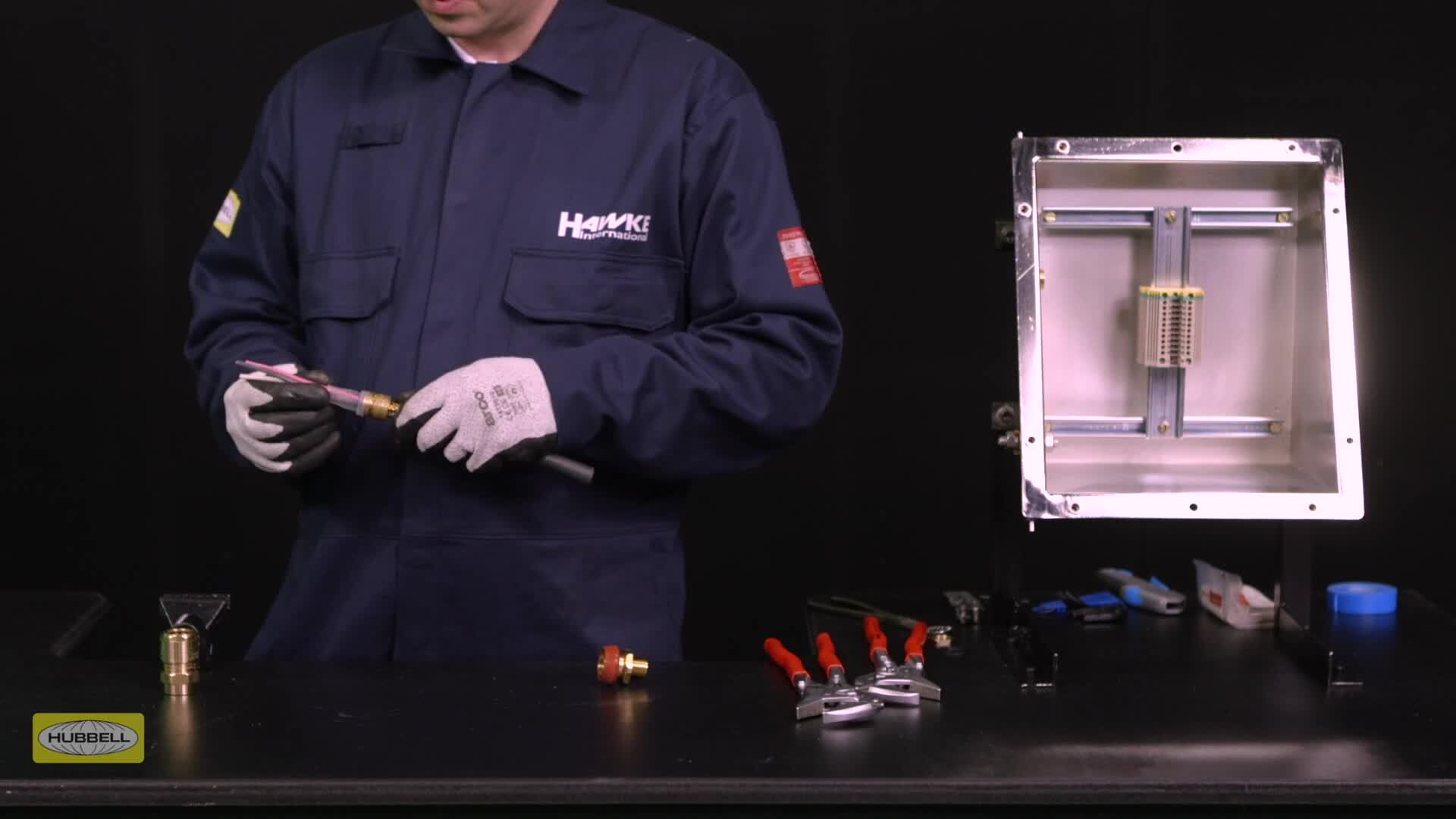 Hawke ICG653UNIV  Cable Gland Installation Guide  Hawke International