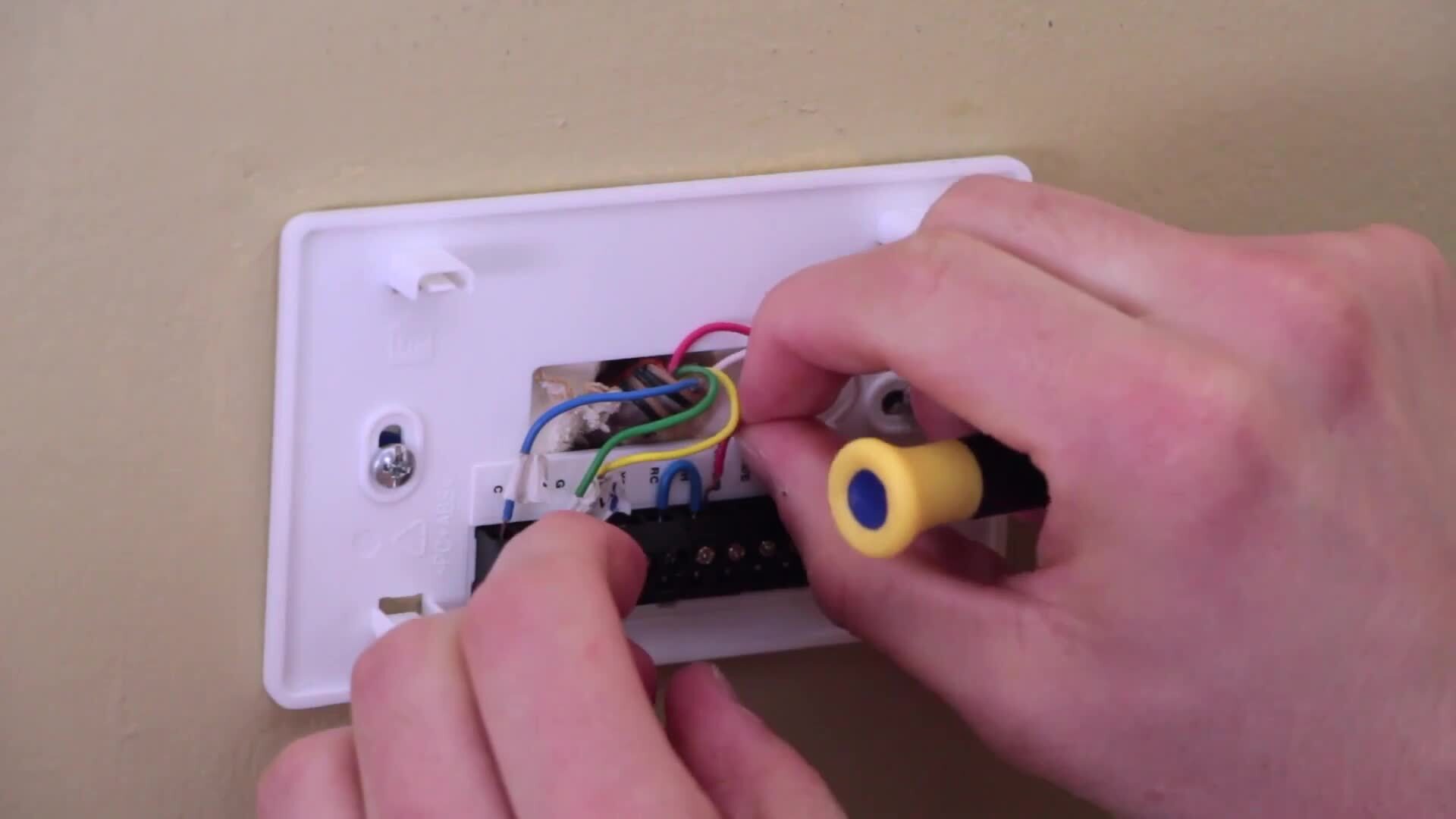 iDevices Install Guide iDevices Thermostat (C-Wire Required)