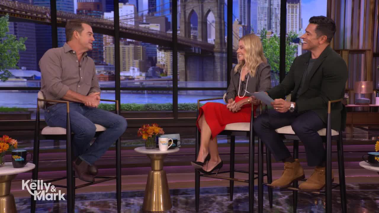 <a href="https://911actually.tumblr.com/post/796766083657908224/chris-odonnell-stars-in-9-1-1-nashville-chris">Chris O'Donnell on Live with Kelly and Mark</a>