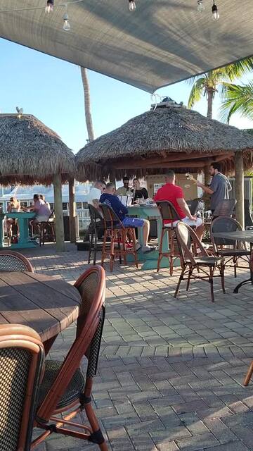 SUNDOWNERS - 1187 Photos & 1010 Reviews - 103900 Overseas Hwy, Key ...