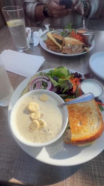 VIVOLO’S CHOWDER HOUSE - 2048 Photos & 2034 Reviews - 127 Central Ave ...