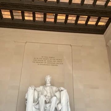 Photo of Lincoln Memorial - Washington, DC, DC, US.
