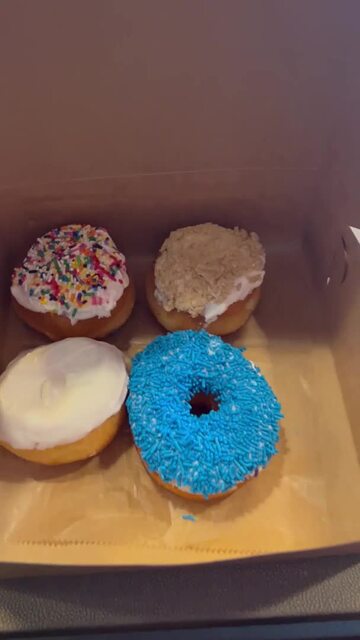 YOYO DONUTS - 289 Photos & 286 Reviews - 5757 Sanibel Dr, Minnetonka ...