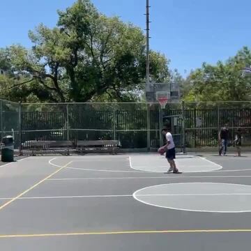 Los Angeles, CA Basketball Court: Staples Center – Courts of the World